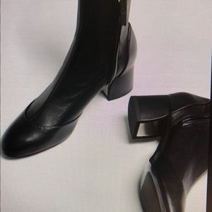 Massimo Dutti black boots, in stores now 8/38